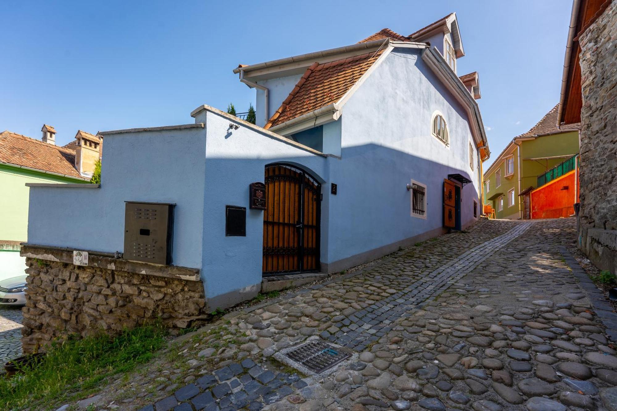 Casa Albastra By Casa Otto Διαμέρισμα Σιγκισοάρα Εξωτερικό φωτογραφία